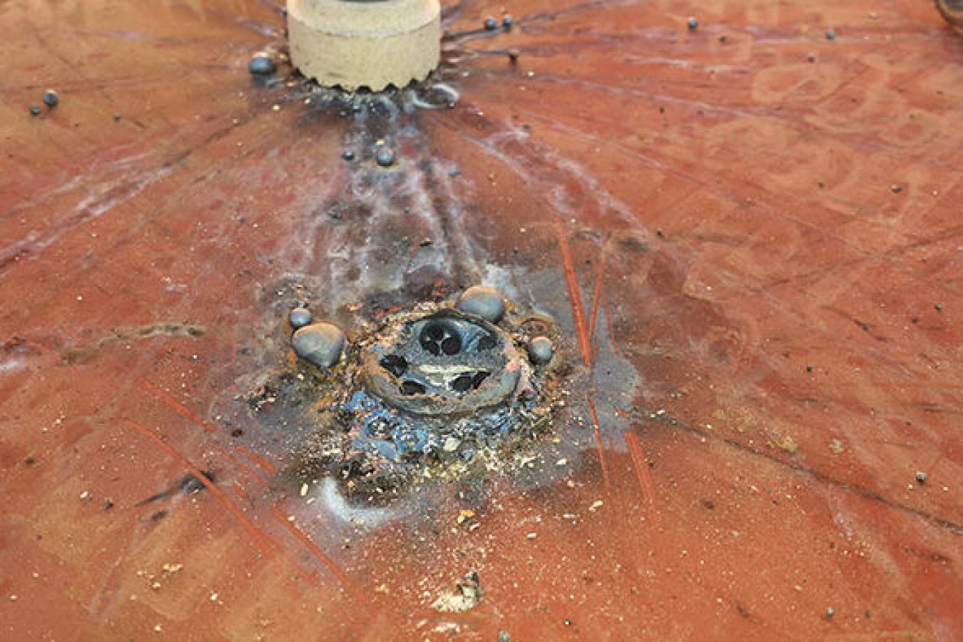 Stud Çivileri Neden Kopar?